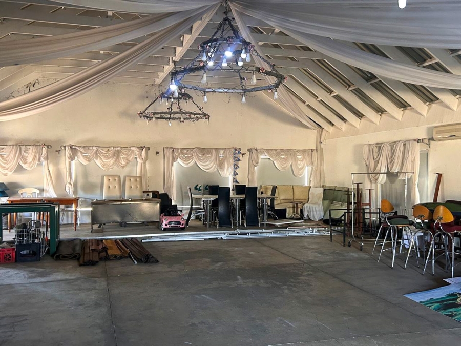 Commercial Property for Sale in Lindequesdrif North West